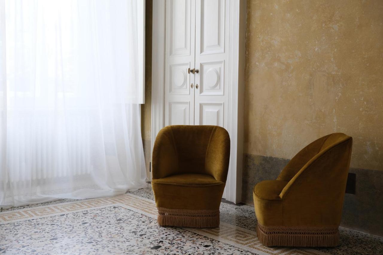 Apartamento Palazzo Albricci Peregrini Como Exterior foto